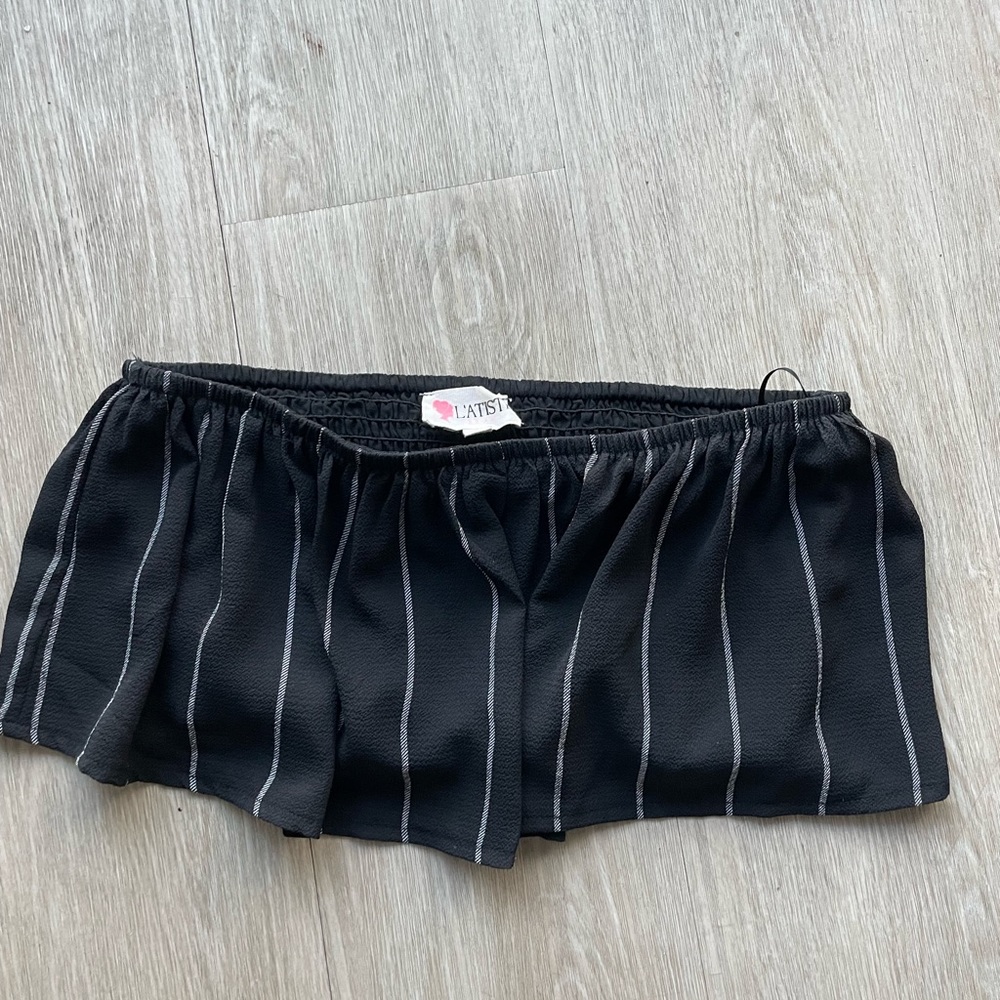 black crop top